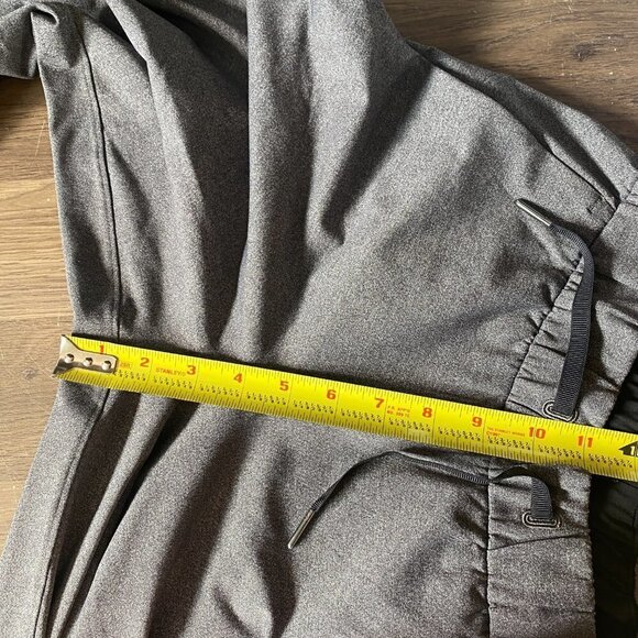 🌻 NEW LULULEMON On The Fly Crop Pants 4 Dark Gray Heather Workout Athletic Cute - Picture 6 of 7
